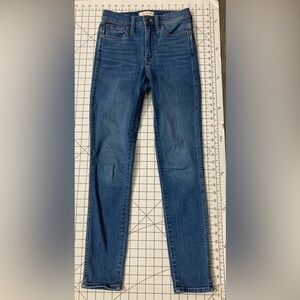 Madewell Women’s Size 24 Blue 10” Roadtripper Jeans